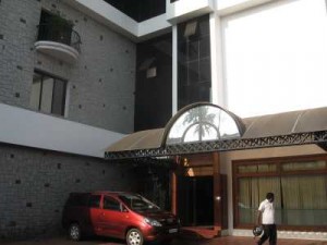 Hotel Royale Park-Exterior