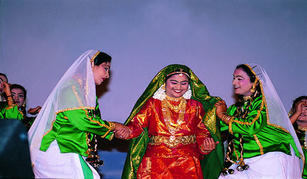 Oppana Traditional Dance of Kerala - Oppana Muslim Dance Wedding Dance